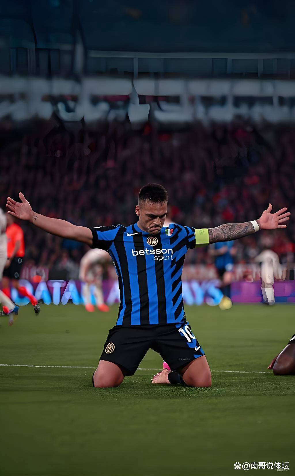 关于瓦伦西亚客场惨败,保级形势愈发严峻的信息 关于瓦伦西亚客场惨败,保级形势愈发严峻的信息